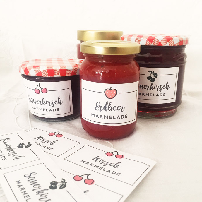 Erdbeer Marmelade und Sauerkirsch Marmelade Etiketten